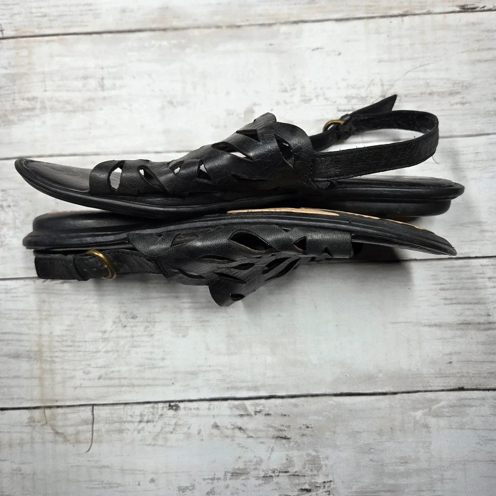 Born Slingback Flat Sandals Women 9M‎ Black Leather Cutout D20403 CQB14